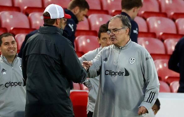 官方：26岁的前比利时国脚、国米旧将范赫斯登退役（官宣：26岁比利时前国脚、国米旧将范赫斯登正式退役）