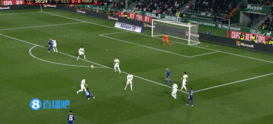 记者：富安健洋已与阿贾克斯就一份短期合同达成一致（消息称，富安健洋已与阿贾克斯谈妥短期合约）