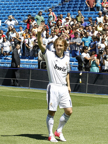 菅原由势：我会带着向世界杯冠军发起冲击的竞争意识去准备（菅原由势：我将以冲击世界杯冠军的竞争心态备战）