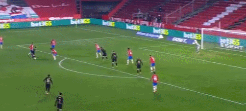 于汉超退役后加入申花教练组，毛剑卿：这是对球员最大的褒奖（于汉超退役转投申花教练组，毛剑卿称这是对球员的最高褒奖）