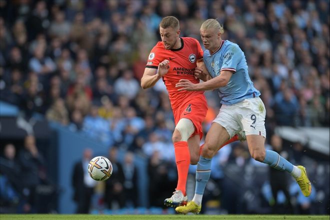 粤港澳逾300名青少年空手道选手同台竞技（粤港澳三地300多名青少年空手道选手同场角逐）