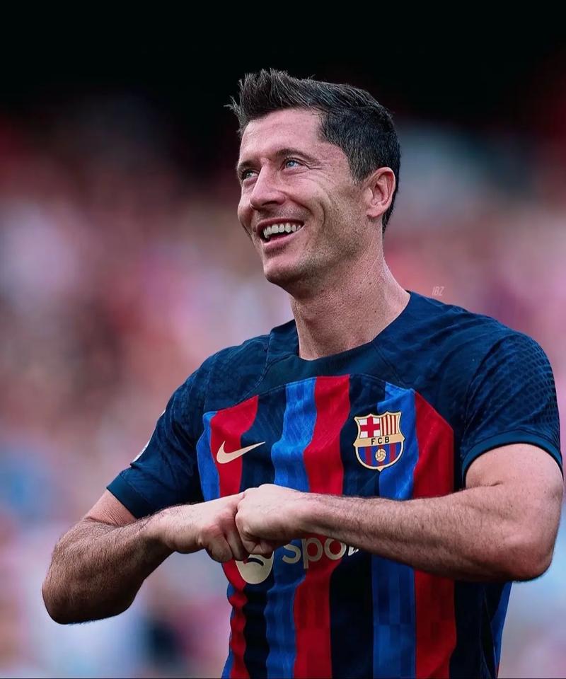 波兰主帅：要帮扎莱夫斯基找回状态；我觉得莱万还没决定未来（波兰主帅：将助扎莱夫斯基重回正轨；称莱万尚未决定未来）