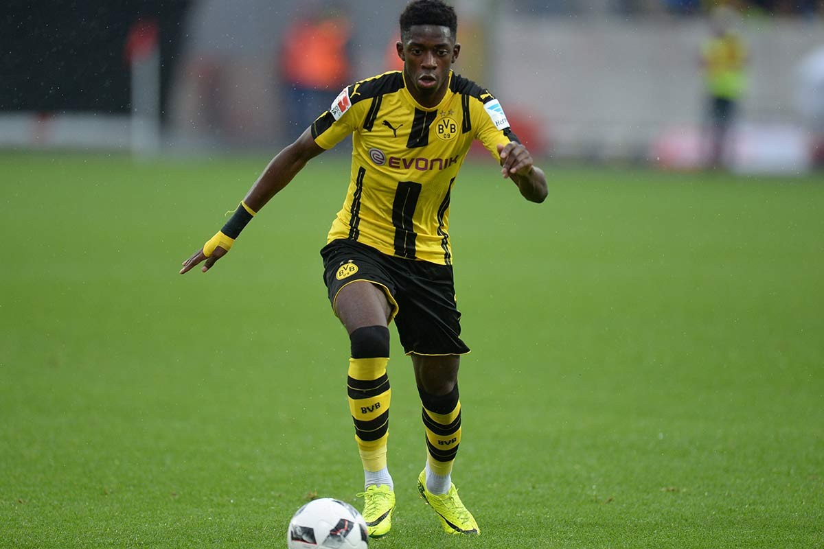 欧冠：巴黎客场2-1逆转曼联（欧冠：巴黎客场2-1逆转战胜曼联）