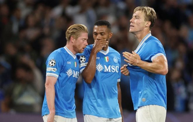 欧冠半场：科纳特进球被吹，蓝黑军伤2将，国米0-0利物浦（欧冠半场：科纳特进球被判无效，蓝黑军团伤退两人，国米0-0利物浦）