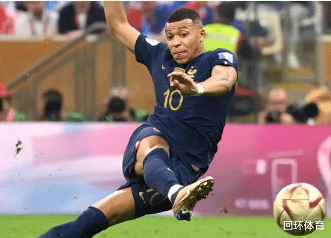 媒体人：华莱士竞技状态不佳离开新疆队，到队仅10天便离队（媒体人：华莱士因状态欠佳已离开新疆队，入队仅10天即告别）