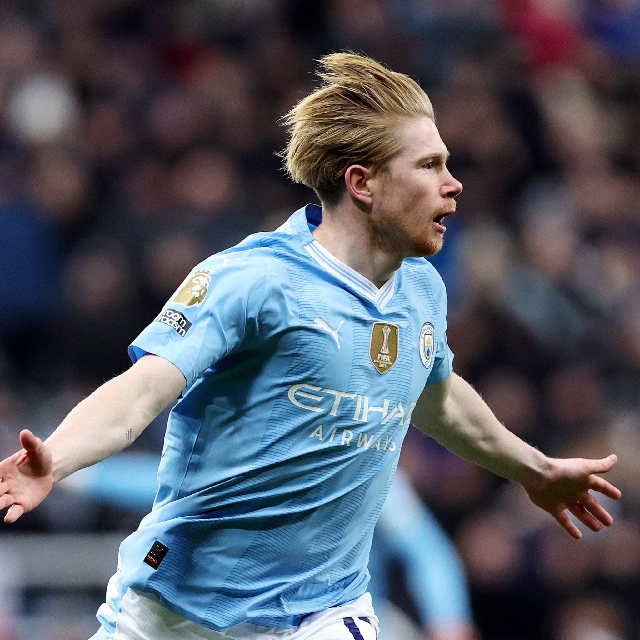 埃迪-豪：球队中场从六人减至四人，必须赶紧引援（埃迪-豪：中场只剩四人，必须尽快引援）