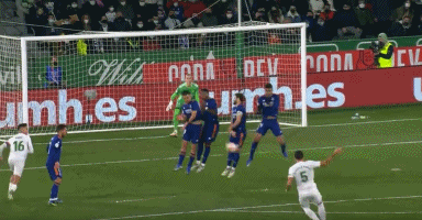 记者：在安古伊萨伤势确定后，那不勒斯立即瞄准了弗拉泰西（记者：安古伊萨伤情确认，那不勒斯火速锁定弗拉泰西）